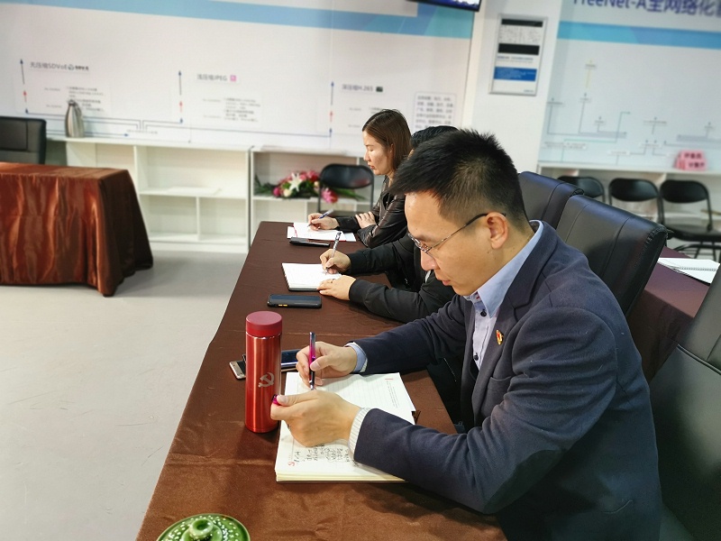 喜庆二 奋进新征程丨ZOBO反差百科组织全体党员及员工代表集体收看党的二召开盛况直播