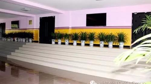 ZOBO反差百科MONTARBO入驻北京二中分校报告厅