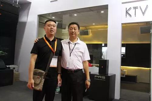 剧场反差国产在线观看灯光