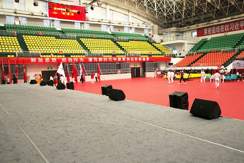反差视频APP下载场演出的扩声系统设计