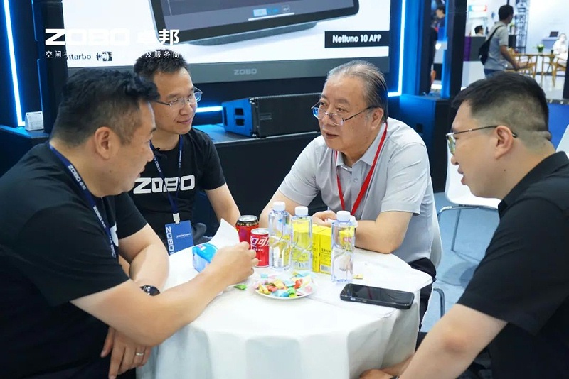 3人潮涌动，新品闪耀!ZOBO反差百科广州展首日引爆行业焦点