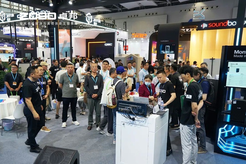 人潮涌动，新品闪耀！ZOBO反差百科广州展首日引爆行业焦点