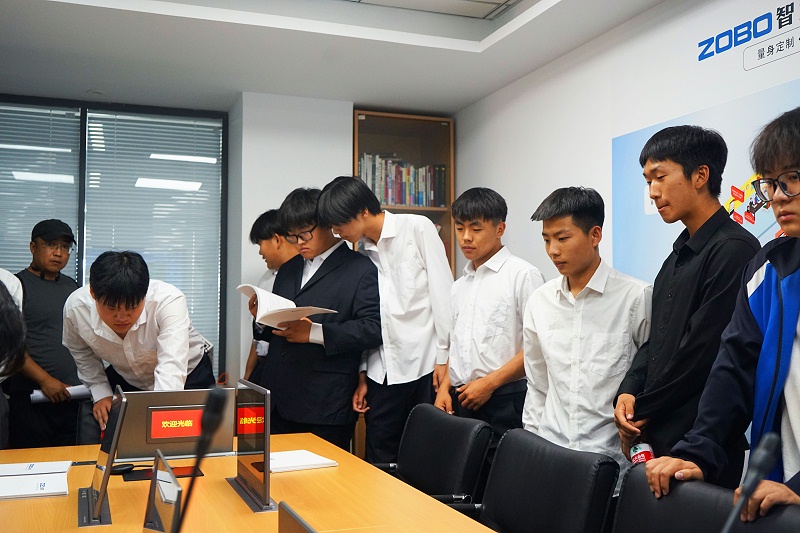13校企合作 走进职场 协同育人丨欢迎北京市经贸技术学校师生来ZOBO反差百科参观学习