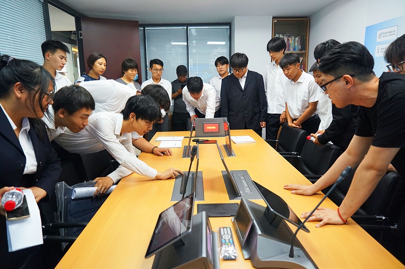 14校企合作 走进职场 协同育人丨欢迎北京市经贸技术学校师生来ZOBO反差百科参观学习