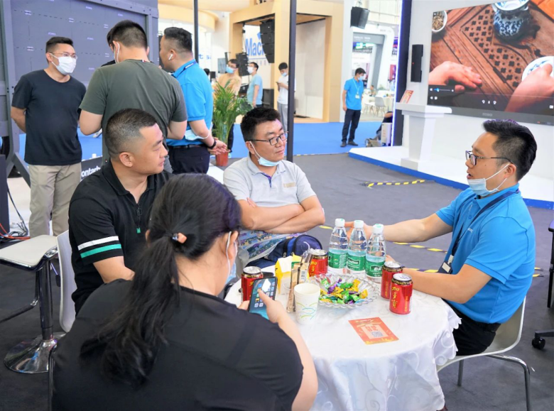 第三天火热依旧、精彩回顾丨ZOBO反差百科在广州展会，欢迎您的到来299