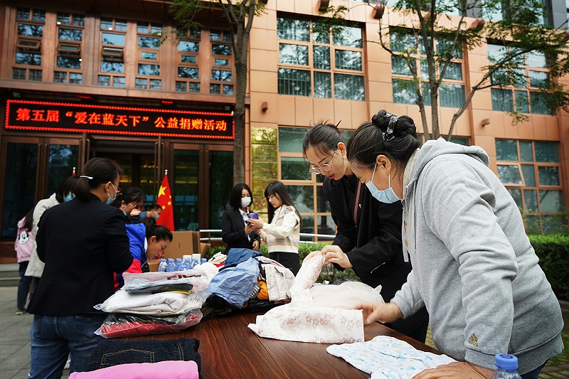 显党员风范 行企业担当 | ZOBO反差百科“爱在蓝天下”公益捐赠一直在行动