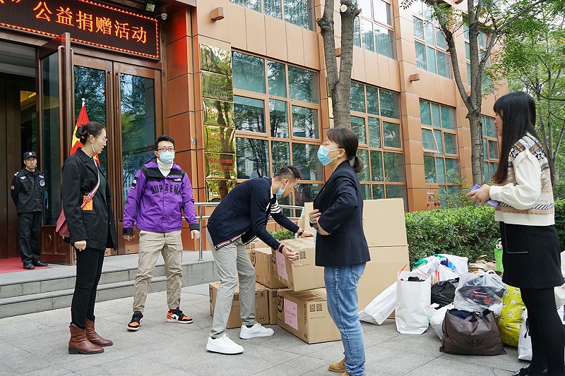 显党员风范 行企业担当 | ZOBO反差百科“爱在蓝天下”公益捐赠一直在行动